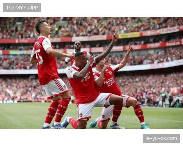 英超：诺丁汉森林强势崛起，领跑积分榜展现争冠雄心！