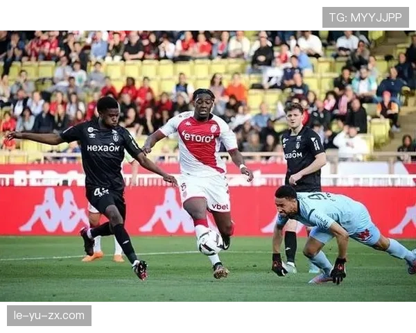 伊萨克防守端表现抢眼，助力球队竞争力显著提升