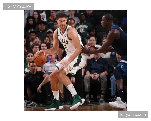 德斯蒙德·班恩三分稳定性提升显著 拉开球队外线空间效率提高