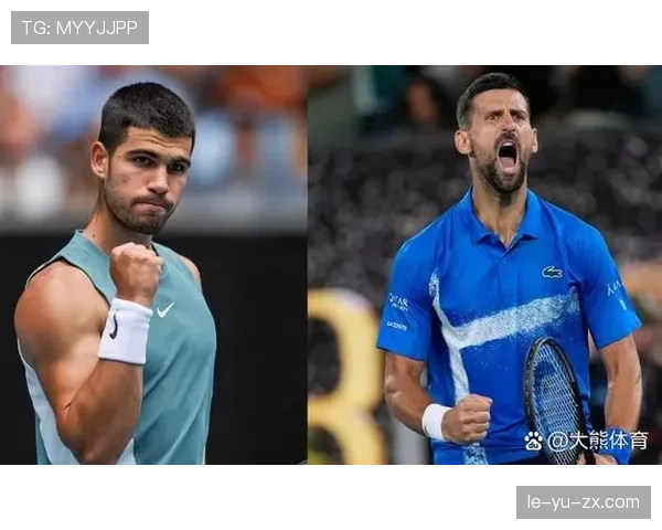 德约科维奇训练完啃黄瓜的样子，真不像拿过24个大满贯的人